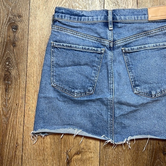 Citizens of Humanity Beatnik Raw Hem Denim Mini Skirt Size 25 - Picture 6 of 9